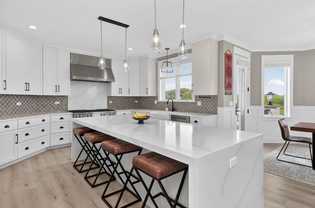 11022 Fawn View Circle, Orland Park, IL 60467