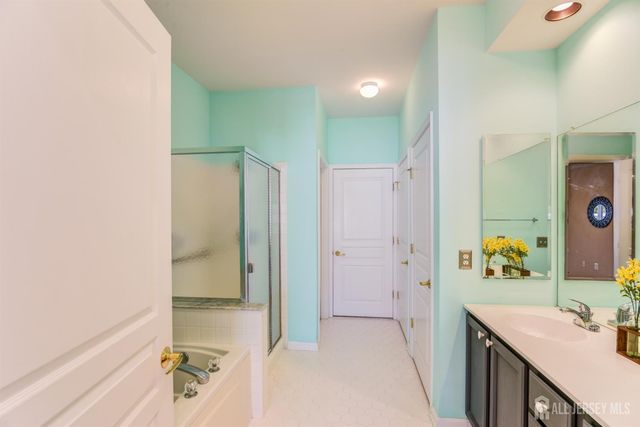 612 Harrier Drive, Monroe, NJ 08831