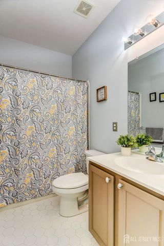 612 Harrier Drive, Monroe, NJ 08831