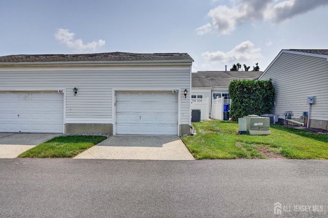 612 Harrier Drive, Monroe, NJ 08831