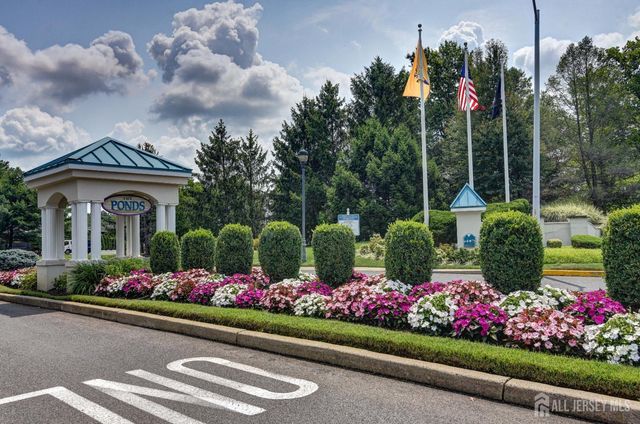 612 Harrier Drive, Monroe, NJ 08831