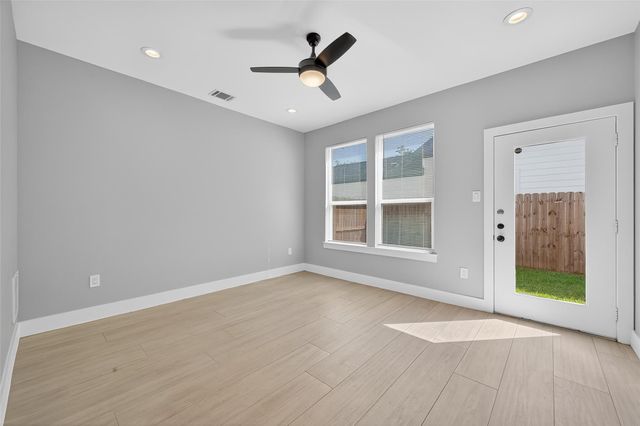 2004 Worms Street, Houston, TX 77020