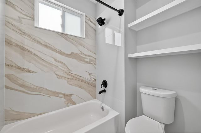 2004 Worms Street, Houston, TX 77020