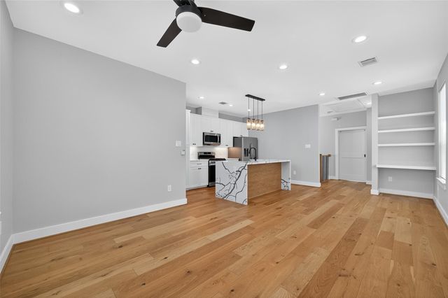 2004 Worms Street, Houston, TX 77020