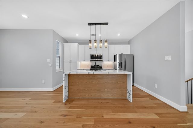 2004 Worms Street, Houston, TX 77020