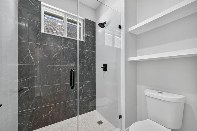 2004 Worms Street, Houston, TX 77020