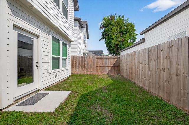 2004 Worms Street, Houston, TX 77020