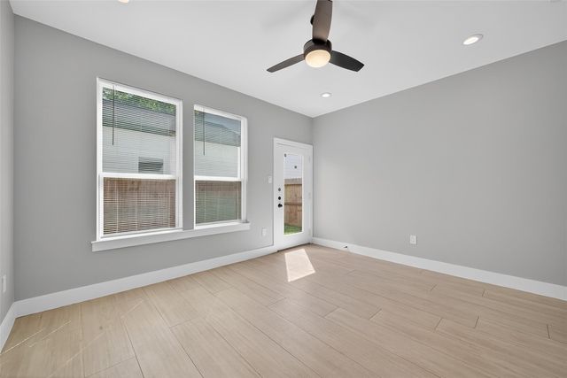 2004 Worms Street, Houston, TX 77020