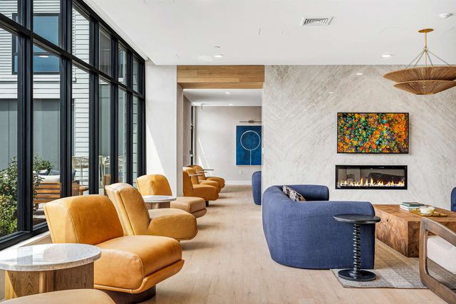 80 Constitution Ave Unit 323, Portsmouth, NH 03801