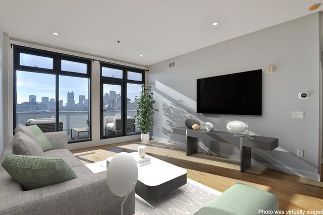 825 N 4th Street, 402, Columbus, OH 43215