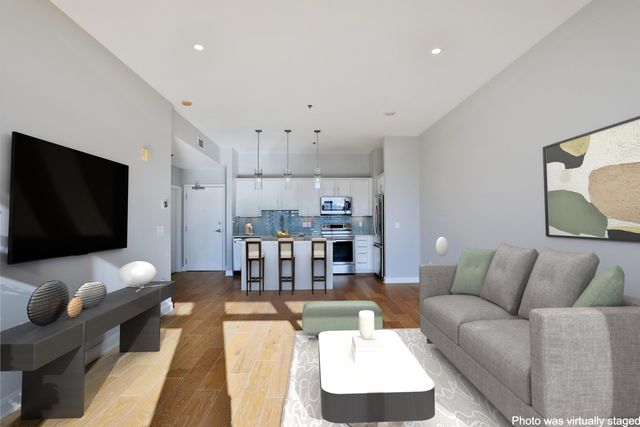 825 N 4th Street, 402, Columbus, OH 43215