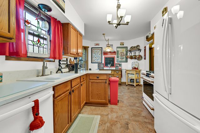 9324 S 79th Avenue 9324, Hickory Hills, IL 60457