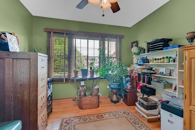 9324 S 79th Avenue 9324, Hickory Hills, IL 60457