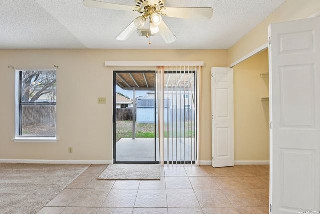 8083 Chestnut Barr, Converse, TX 78109