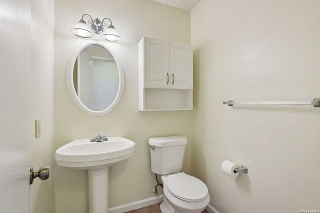 8083 Chestnut Barr, Converse, TX 78109