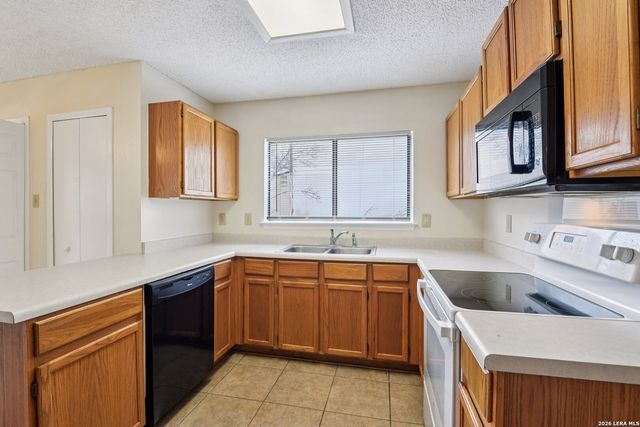 8083 Chestnut Barr, Converse, TX 78109