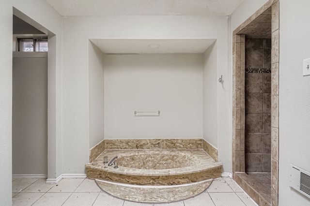 108 Pearly Top Drive, Glenn Heights, TX 75154