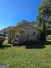 68 Montgomery Street, Summerville, GA 30747