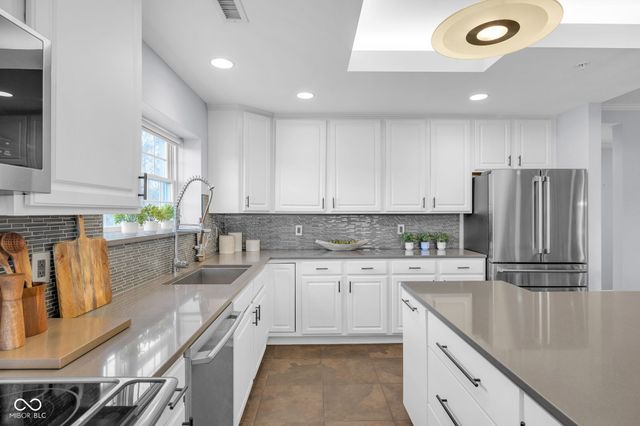 6750 Spirit Lake Drive 301, Indianapolis, IN 46220