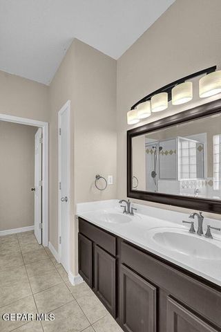 313 Peter Noyes Drive, Horizon City, TX 79928