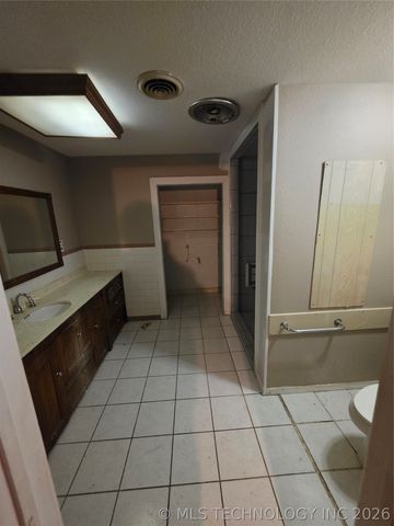 1819 W Evergreen Street, Durant, OK 74701