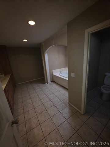 1819 W Evergreen Street, Durant, OK 74701