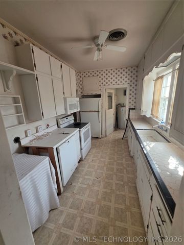 1819 W Evergreen Street, Durant, OK 74701