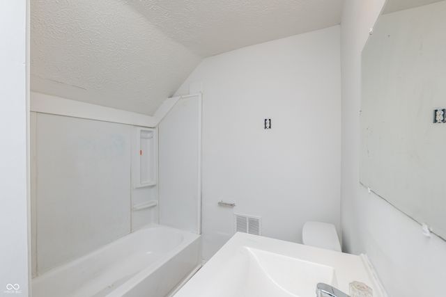 1102 N Dearborn Street, Indianapolis, IN 46201