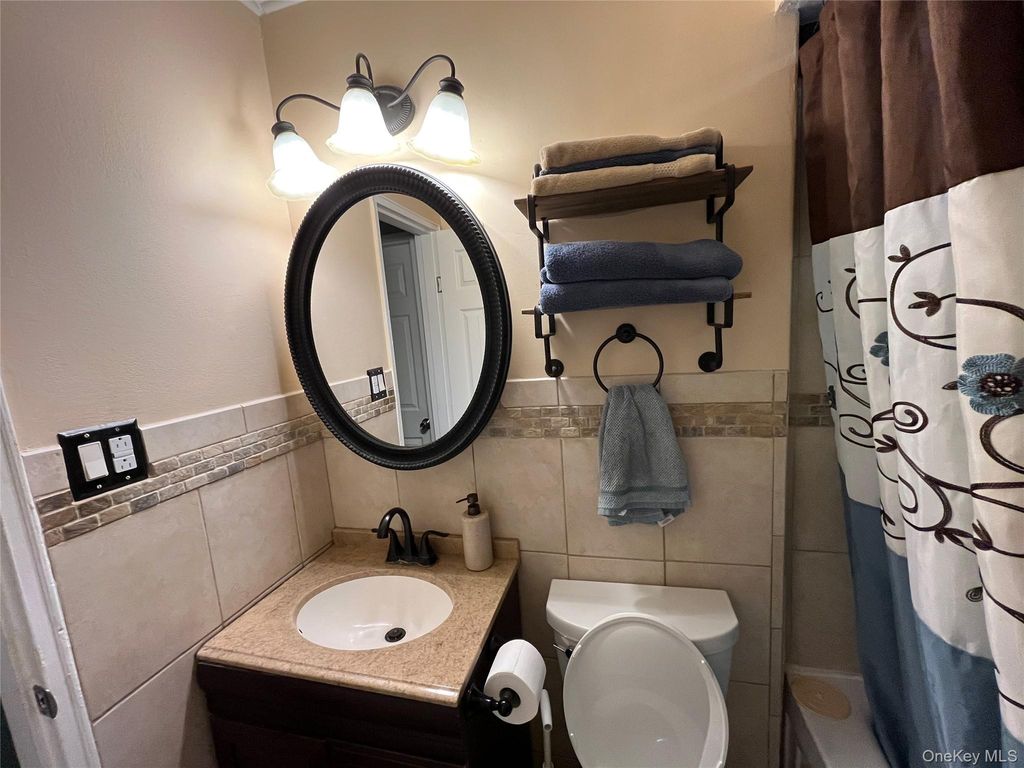 235 Hicksville Road 2B, Bethpage, NY 11714 — photo 3