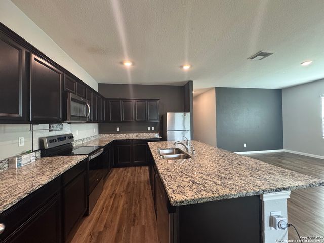 8607 Rock Mdw, Converse, TX 78109