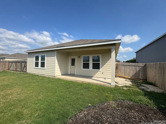 8607 Rock Mdw, Converse, TX 78109