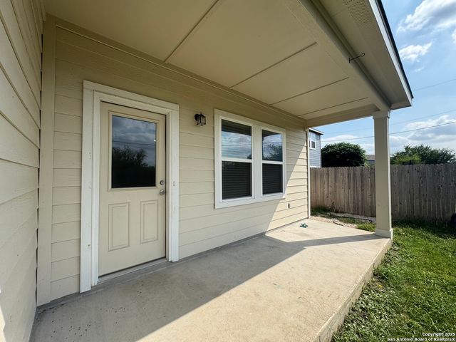 8607 Rock Mdw, Converse, TX 78109