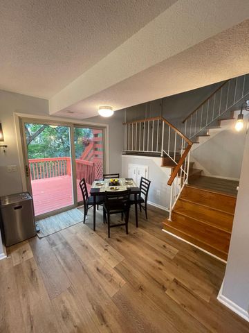 5505 E Bavarian Pass, Fridley, MN 55432
