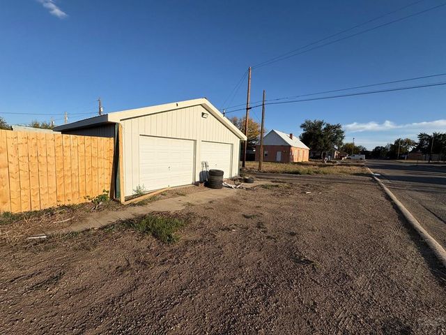 301 E 4th St, Walsenburg, CO 81089