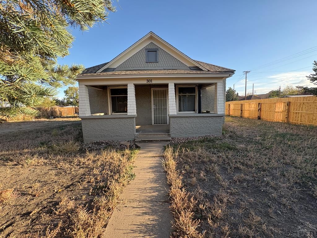 301 E 4th St, Walsenburg, CO 81089