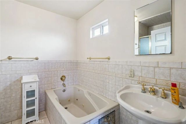 6608 Arlington Avenue, Los Angeles, CA 90043