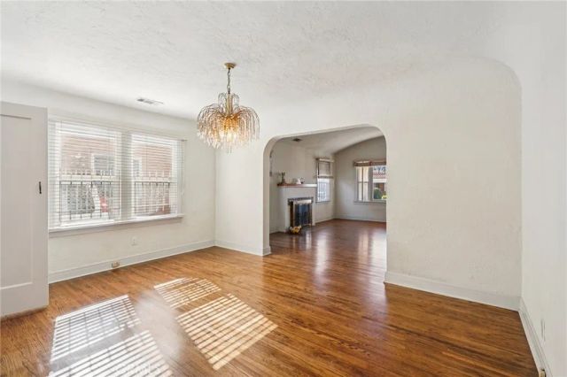 6608 Arlington Avenue, Los Angeles, CA 90043