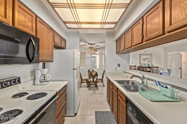 9345 N 92ND Street 120, Scottsdale, AZ 85258