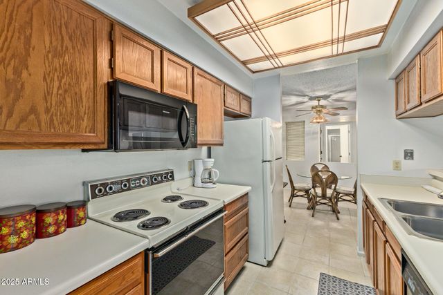 9345 N 92ND Street 120, Scottsdale, AZ 85258