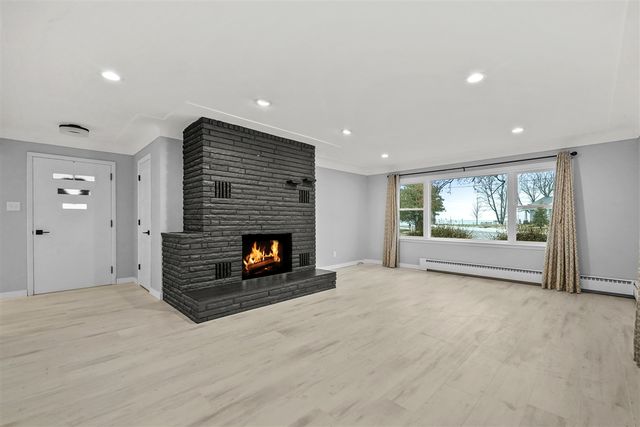 616 Lakeshore Drive, Cadillac, MI 49601