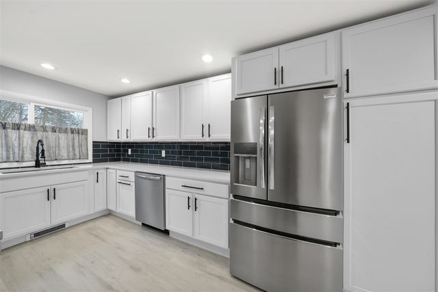 616 Lakeshore Drive, Cadillac, MI 49601