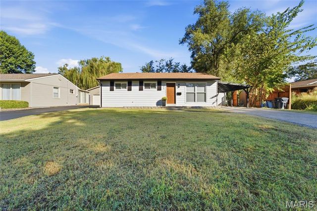 59 Lillian Drive, Belleville, IL 62226
