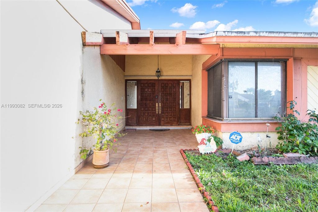 Image 3 of property listing at 12702 SW 113th Ln, Miami, FL 33186