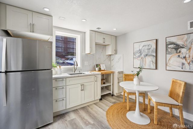 696 22nd Avenue, San Francisco, CA 94121