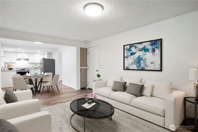 3620 201st Place SW, Lynnwood, WA 98036