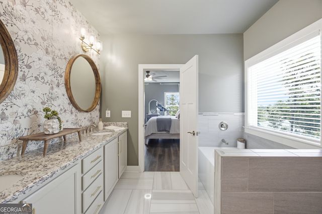 567 Crown Mountain Way, Dahlonega, GA 30533