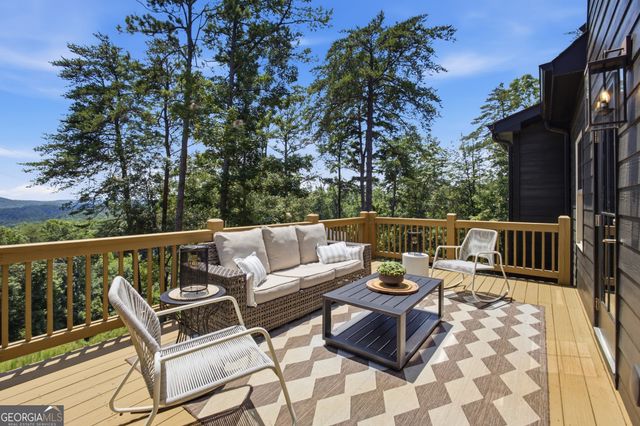 567 Crown Mountain Way, Dahlonega, GA 30533