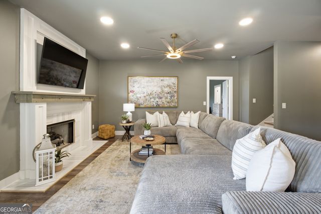 567 Crown Mountain Way, Dahlonega, GA 30533