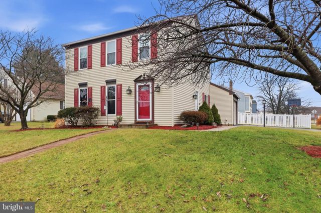 3512 HERITAGE DRIVE, York, PA 17402