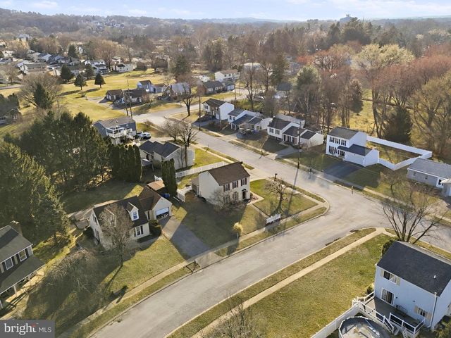 3512 HERITAGE DRIVE, York, PA 17402